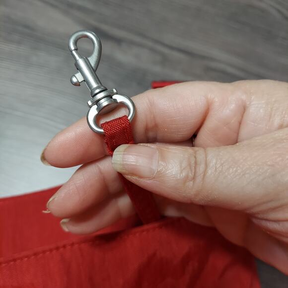 Baggallini Red Zipper Travel RFID Protected Lightweight Crossbody Bag NWT - Picture 12 of 13